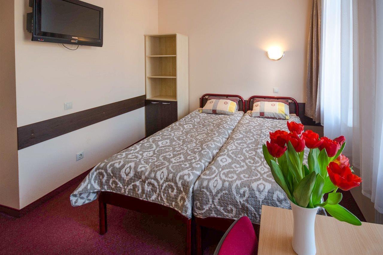 Apalenis Hotel Riga Ngoại thất bức ảnh